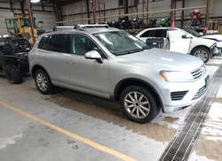 2016 Volkswagen Touareg VR6 Sport