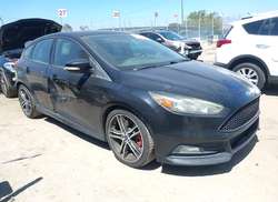 2016 Ford Focus ST  