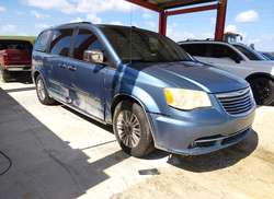 2011 Chrysler Town & Country Limited