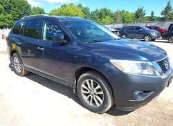 2013 Nissan Pathfinder SV