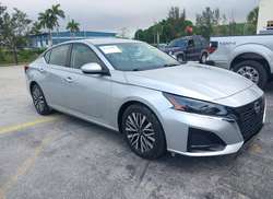 2023 Nissan Altima SV FWD