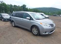 2016 Toyota Sienna XLE 8 Passenger