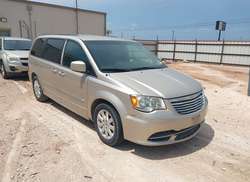 2016 Chrysler Town & Country Touring