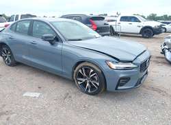 2024 Volvo S60 B5 Core Dark Theme