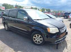 2012 Chrysler Town & Country Touring-L
