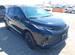 2025 Toyota Sienna Woodland Edition