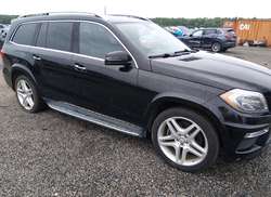 2015 Mercedes-Benz GL 550 4MATIC