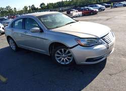 2014 Chrysler 200 Touring