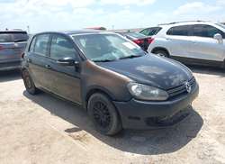 2011 Volkswagen Golf 2.5L 4-Door