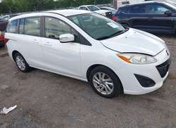 2013 Mazda MAZDA5 Sport