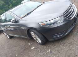 2016 Ford Taurus Limited