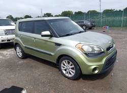 2012 KIA Soul +