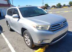 2011 Toyota Highlander SE V6