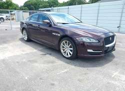 2016 Jaguar XJ R-Sport
