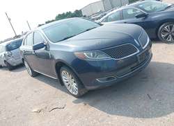2013 Lincoln MKS  
