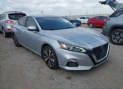 2021 Nissan Altima SV FWD