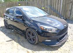 2018 Ford Focus ST  