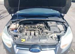 2012 Ford Focus SEL — 10