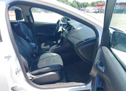 2016 Ford Focus SE — 5