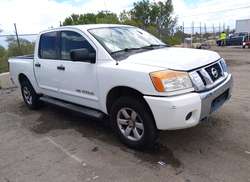 2013 Nissan Titan SV