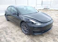 2021 Tesla Model 3 Standard Range Plus Rear-Wheel Drive
