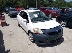 2011 Toyota Yaris  