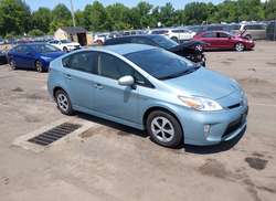 2014 Toyota Prius TWO