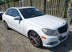 2013 Mercedes-Benz C 300 Luxury 4MATIC